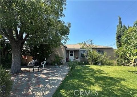 Photo of 10673 Saticoy St, Sun Valley, CA 91352 (MLS # DW26065263)