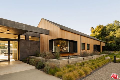 Tiny photo for 1225 Shippee Lane, Ojai, CA 93023 (MLS # 26653487)