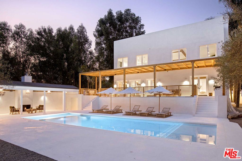 Photo of 27405 Pacific Coast Highway, Malibu, CA 90265 (MLS # 26663047)