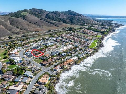 Tiny photo for 130 Hermosa Drive, Pismo Beach, CA 93449 (MLS # SC25244741)