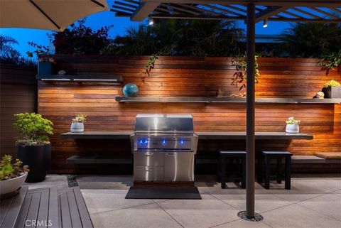 Tiny photo for 130 Hermosa Drive, Pismo Beach, CA 93449 (MLS # SC25244741)