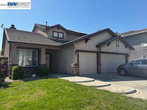 Photo of 1551 Autumn Meadow Ln, Tracy, CA 95376 (MLS # 41129156)