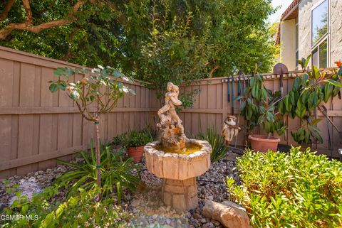 Photo of 609 Hollyburne Lane, Thousand Oaks, CA 91360 (MLS # 224004568)