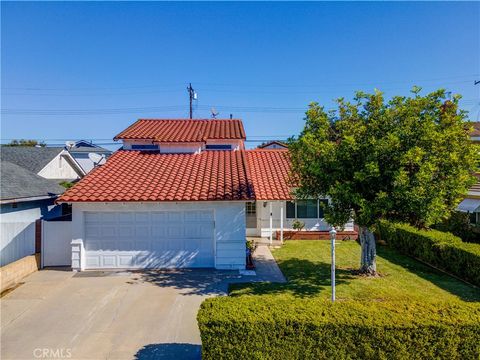 Photo of 14747 Glenn Dr, Whittier, CA 90604 (MLS # PW25242700)