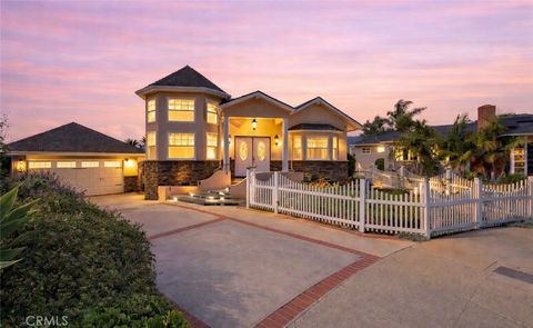 Photo of 12317 Navy Street, Los Angeles, CA 90066 (MLS # PW26024640)