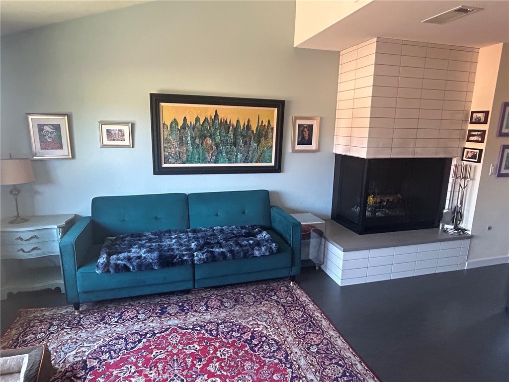 533 Casa Del Mar Drive 10