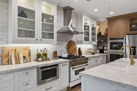 Tiny photo for 4045 Harbour Island Lane, Oxnard, CA 93035 (MLS # V1-34925)