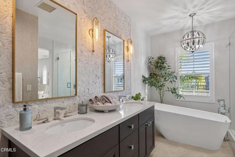 Tiny photo for 4045 Harbour Island Lane, Oxnard, CA 93035 (MLS # V1-34925)