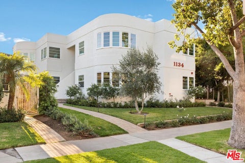 Photo of 1134 17th Street #B, Santa Monica, CA 90403 (MLS # 26102363)