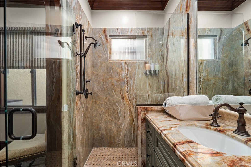 Peninsula (PI) - Residential