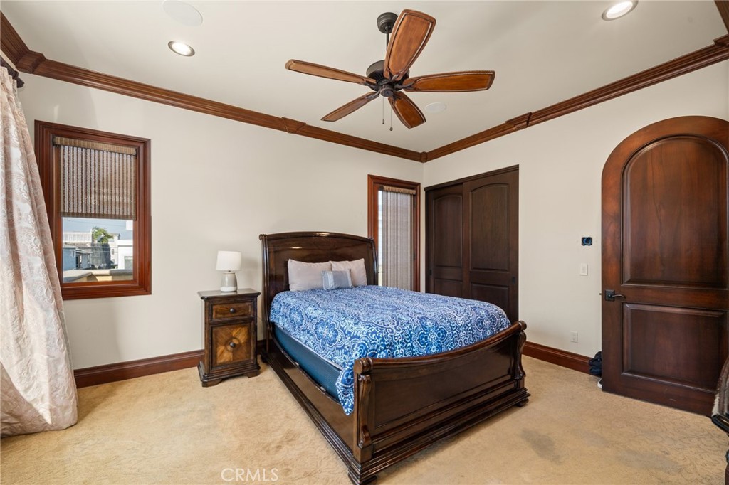 Peninsula (PI) - Residential