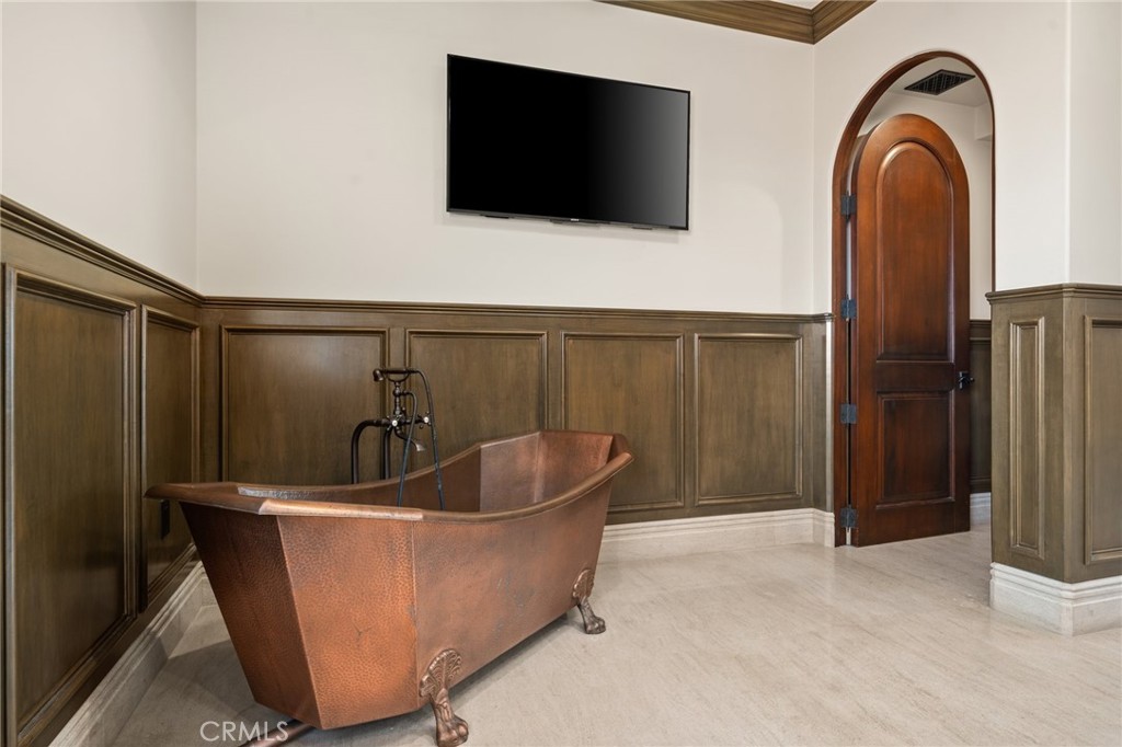 Peninsula (PI) - Residential