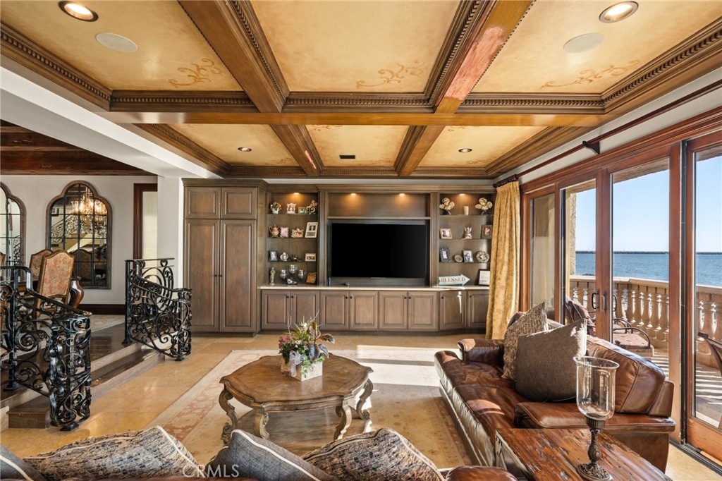 Peninsula (PI) - Residential