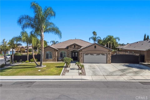 Photo of 426 Palm Street, Taft, CA 93268 (MLS # NS26228997)