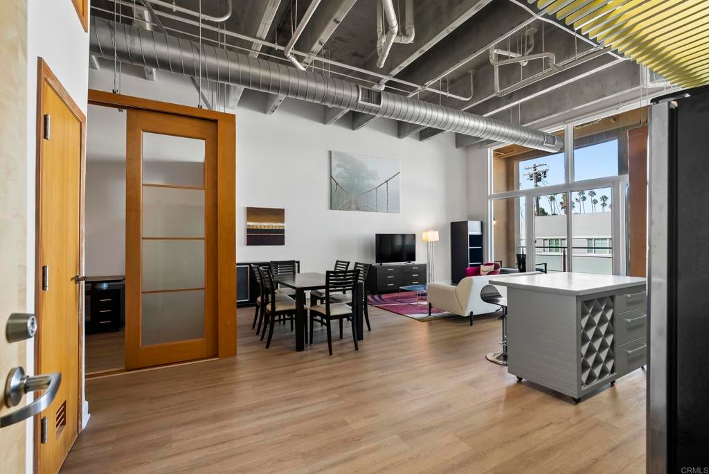 550 Seagaze Drive 12