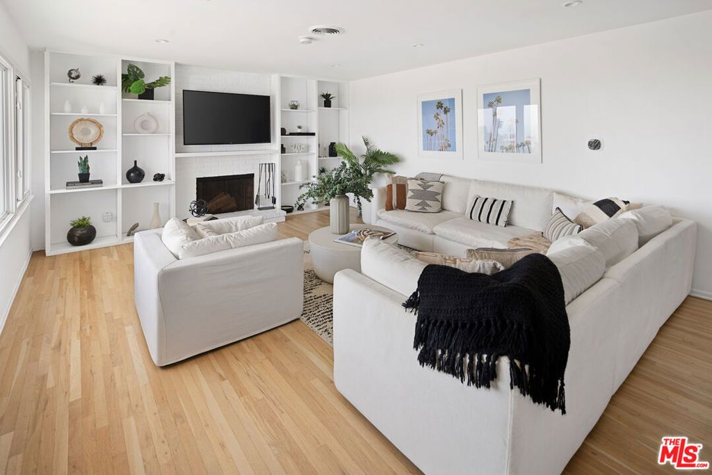 Photo of 16641 Linda Terrace, Pacific Palisades, CA 90272 (MLS # 26827479)