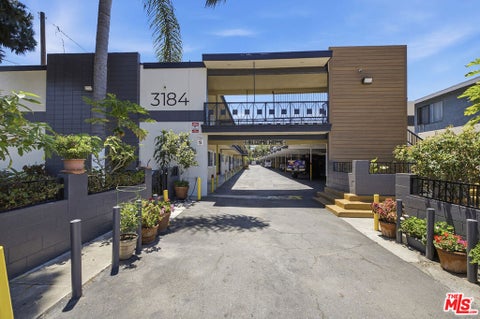 Photo of 3184 El Segundo Boulevard, Lynwood, CA 90262 (MLS # 26865003)