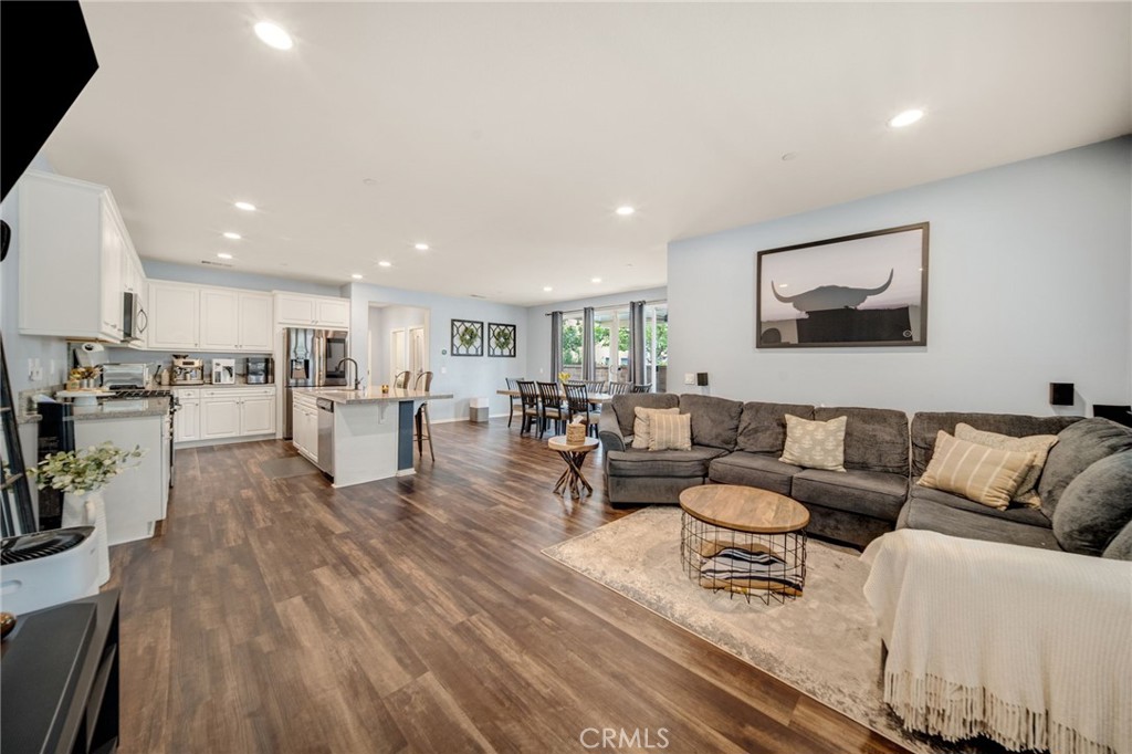 3171 E Beringer