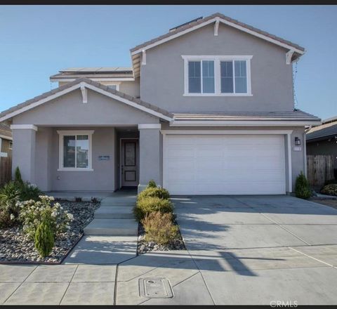 Photo of 6118 E Berkeley Ave, Fresno, CA 93727 (MLS # FR26082074)