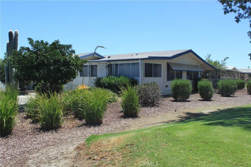 Photo 1 of 33 — 5001 W Florida Avenue 521, Hemet, CA 92545