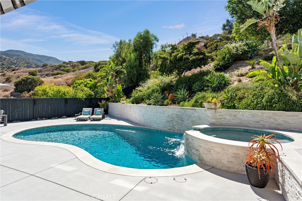 2840 Hidden Hills Way