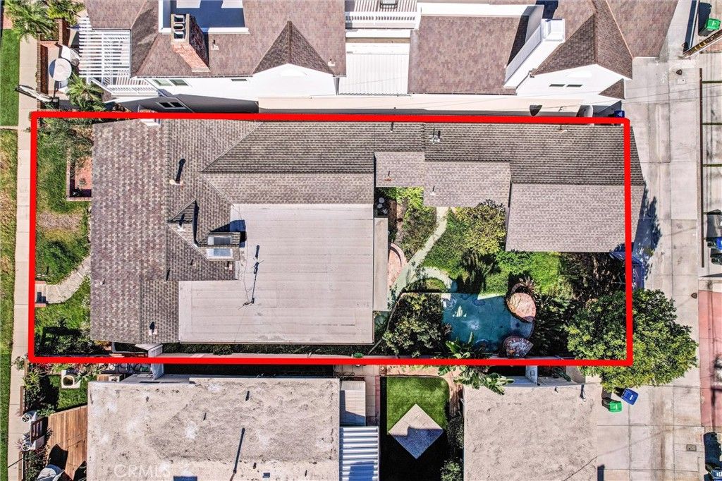 Photo of 310 Marigold Ave, Corona Del Mar, CA 92625 (MLS # NP25241786)