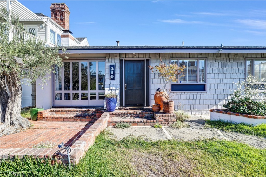 Corona del Mar South of PCH (CDMS) - Residential