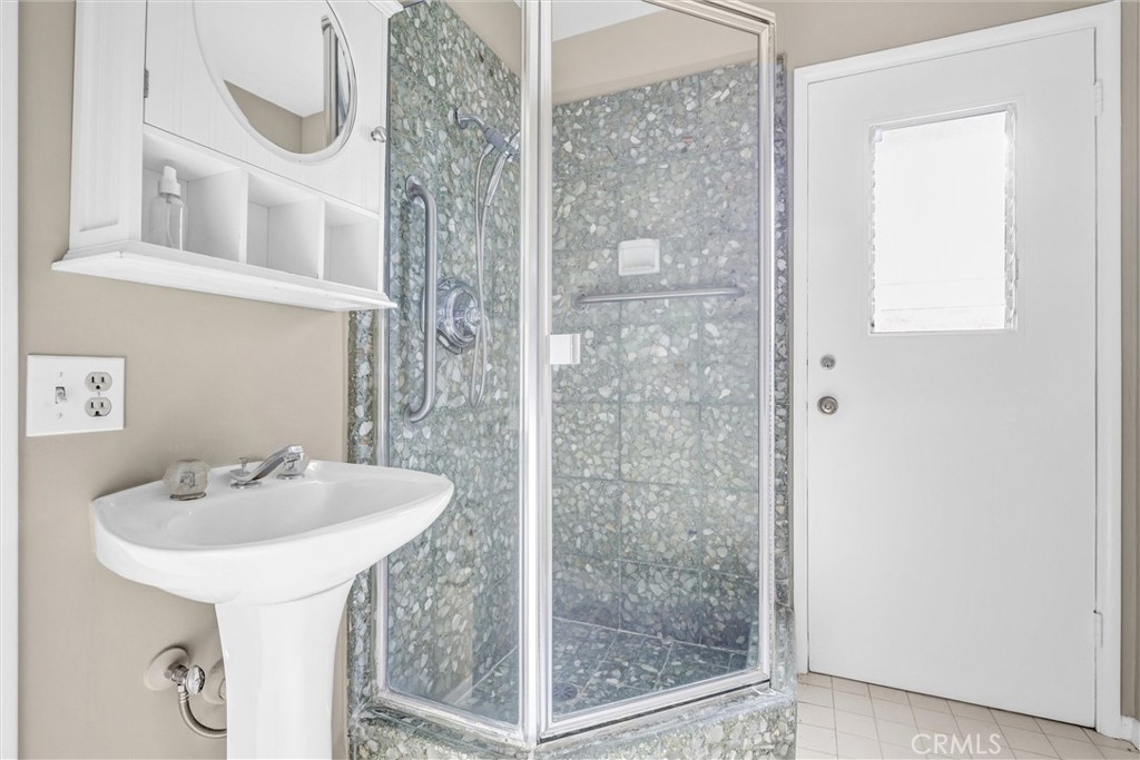 Corona del Mar South of PCH (CDMS) - Residential