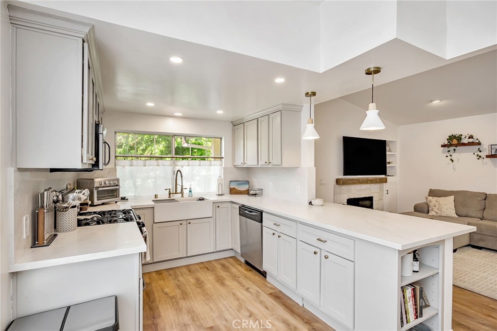 5534 Las Virgenes Road 120
