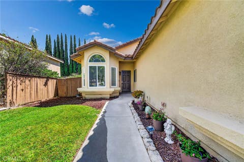 Tiny photo for 33298 Avenida Bicicleta, Temecula, CA 92592 (MLS # PW26148252)