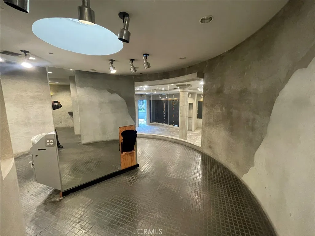 Corona Del Mar, California 92625, United States, ,Residential,Active,242120