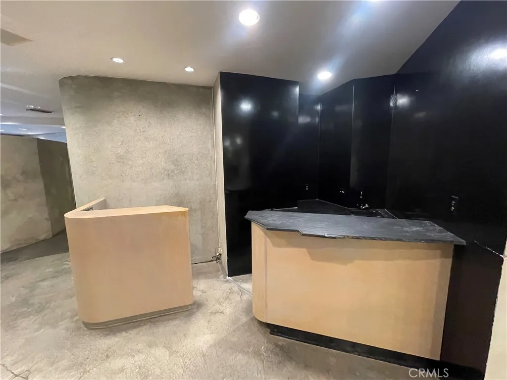 Corona Del Mar, California 92625, United States, ,Residential,Active,242120