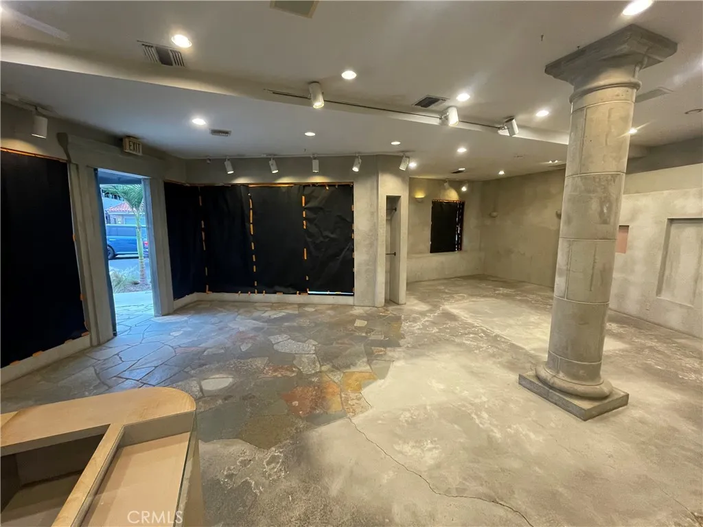 Corona Del Mar, California 92625, United States, ,Residential,Active,242120