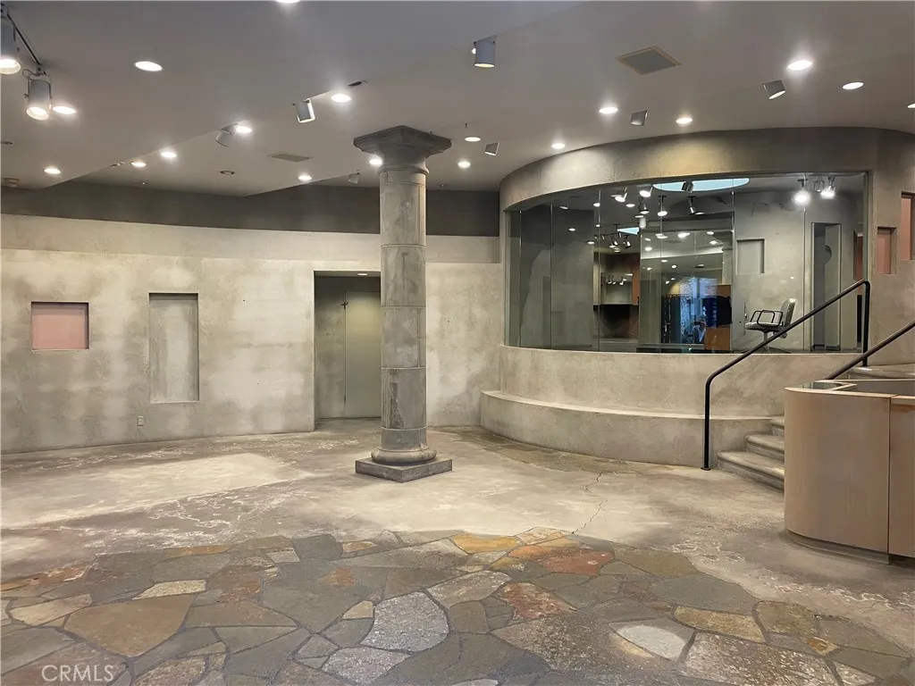 Corona Del Mar, California 92625, United States, ,Residential,Active,242120