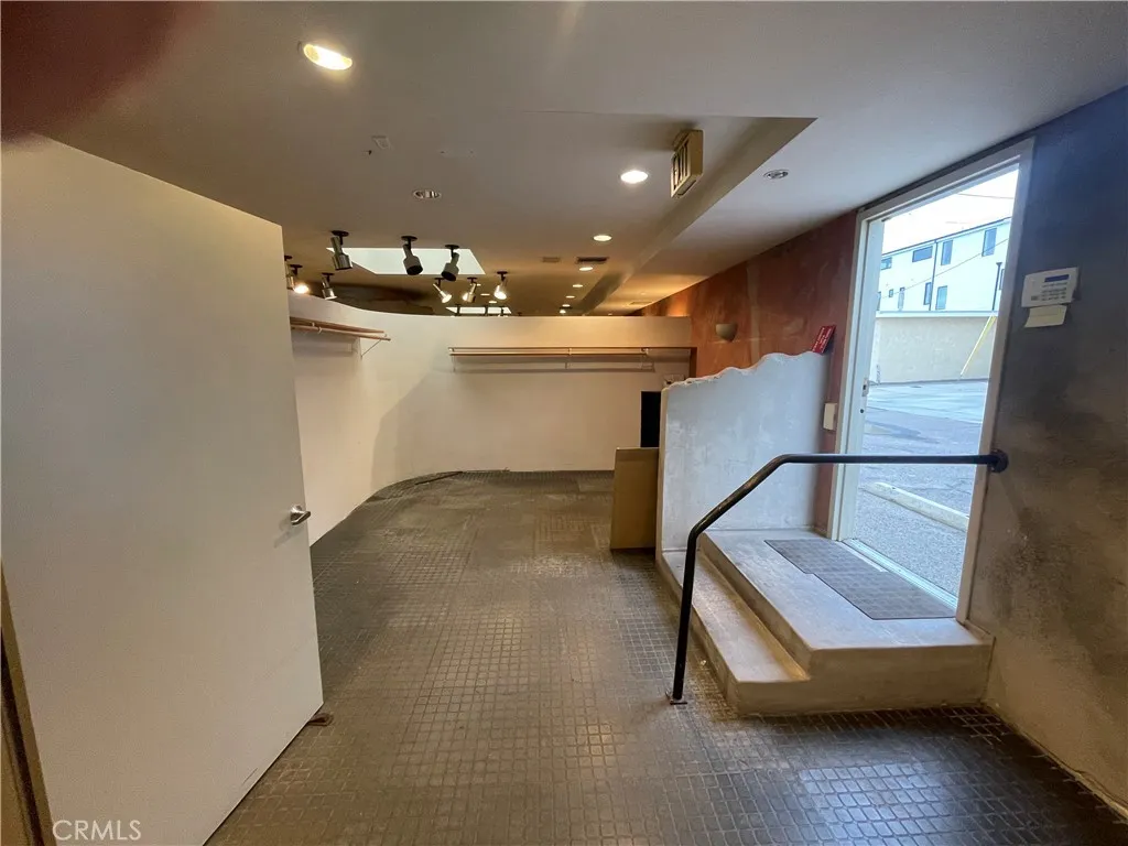 Corona Del Mar, California 92625, United States, ,Residential,Active,242120