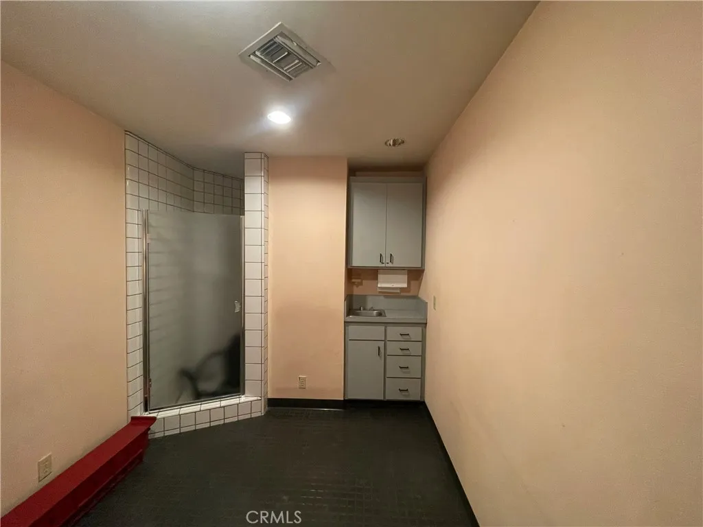 Corona Del Mar, California 92625, United States, ,Residential,Active,242120