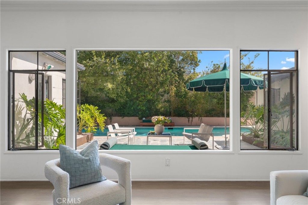 Photo of 2240 N New Hampshire Avenue, Los Feliz, CA 90027 (MLS # SR25228654)