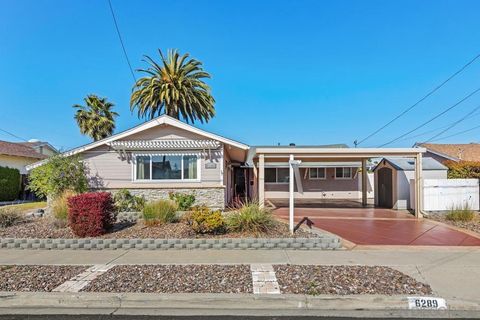 6289 Lake Arago Ave San Diego CA 92119