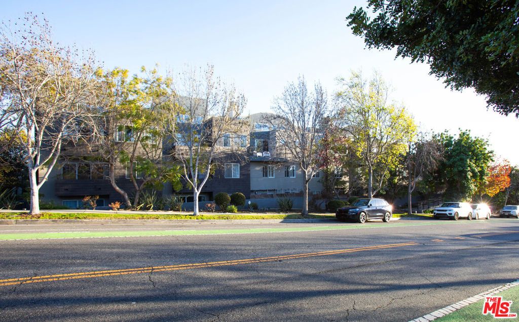 Photo of 1212 Ocean Park Boulevard #16, Santa Monica, CA 90405 (MLS # 26656113)