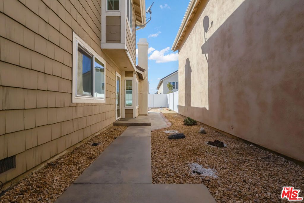 Photo of 8821 Penridge Place, Inglewood, CA 90305 (MLS # 26644501)