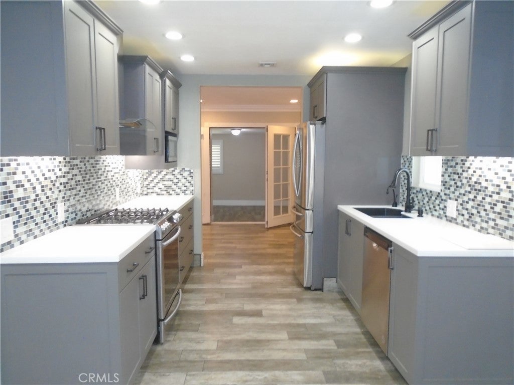 304 W Juanita