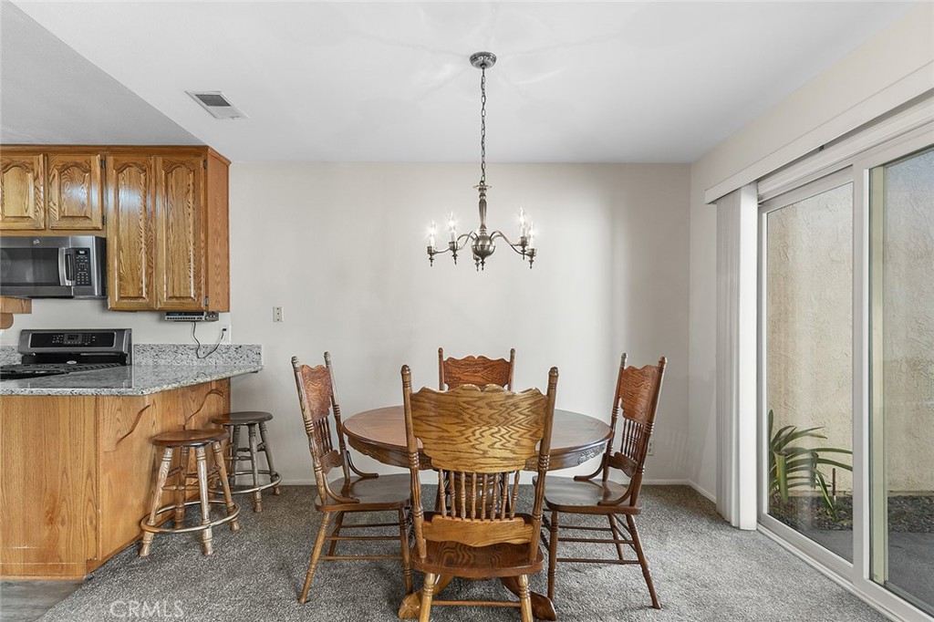 834 E Pepper Tree Drive