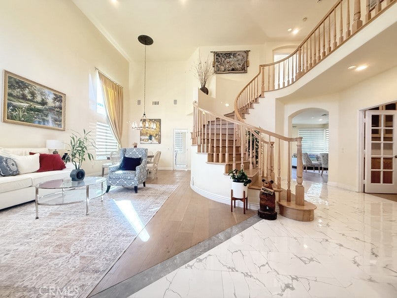2026 Avenida Hacienda