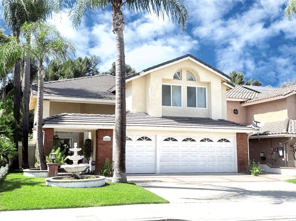 2026 Avenida Hacienda
