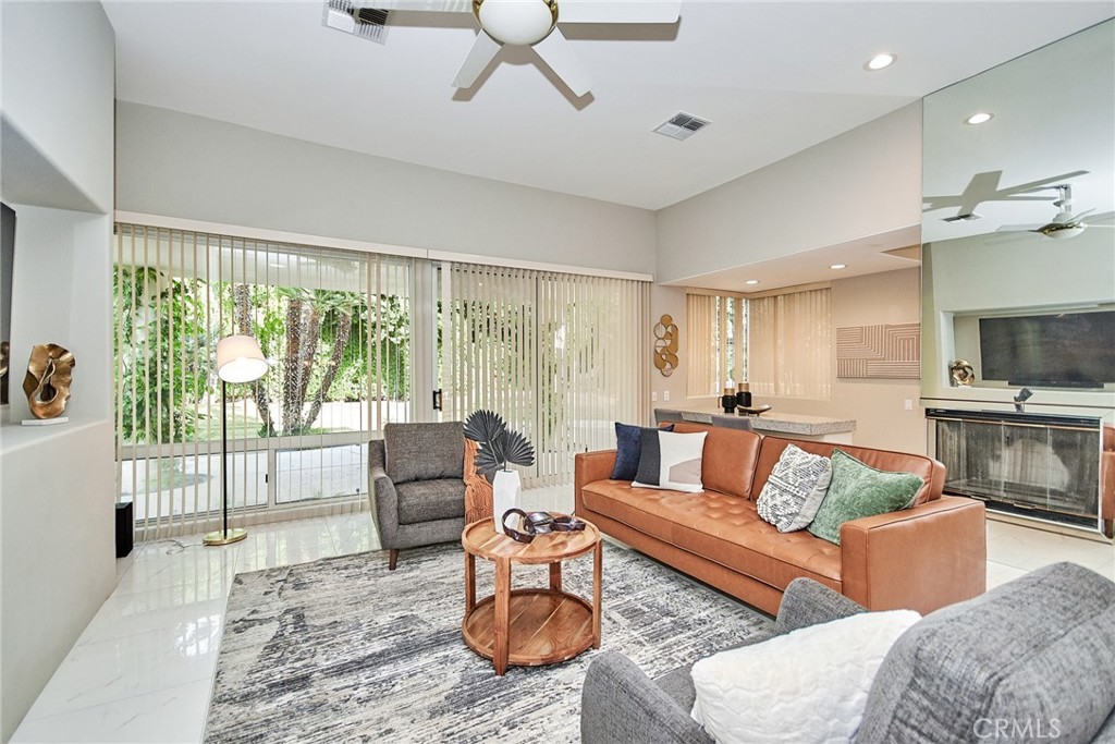 Desert Horizons C.C. (32505) - Residential