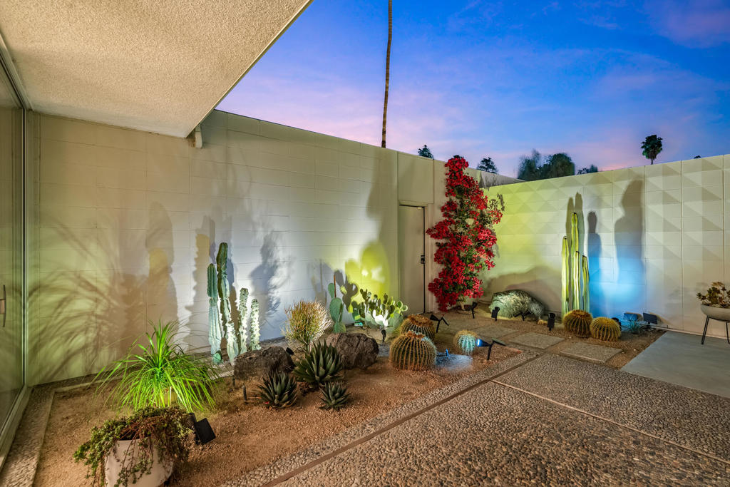 Sandpiper Palm Deser - Residential