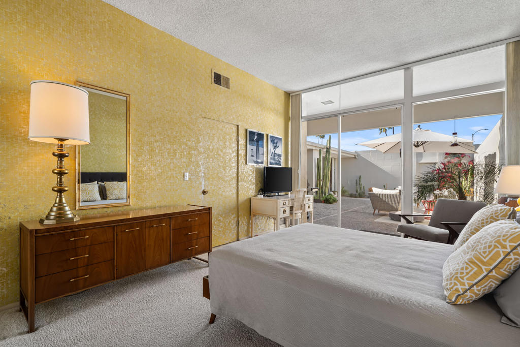 Sandpiper Palm Deser - Residential