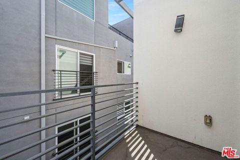 Tiny photo for 1183 CRENSHAW Boulevard #202, Los Angeles, CA 90019 (MLS # 25618847)