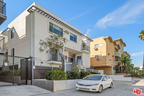 Tiny photo for 1183 CRENSHAW Boulevard #202, Los Angeles, CA 90019 (MLS # 25618847)