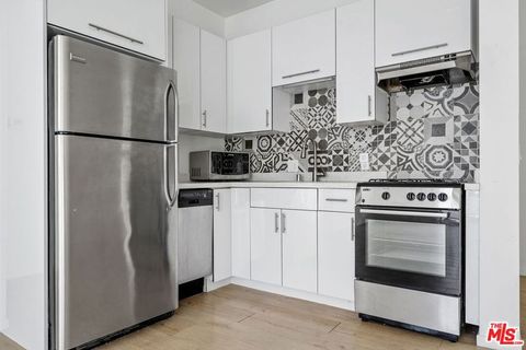 Tiny photo for 1183 CRENSHAW Boulevard #202, Los Angeles, CA 90019 (MLS # 25618847)